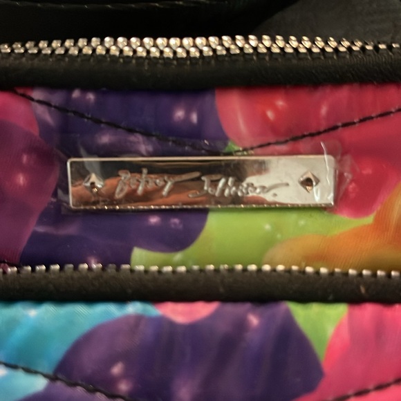 NWOT BETSEY JOHNSON  Yummy Gummy Bear Nylon Multicolor Nylon Quilt Crossbody bag - Picture 3 of 7